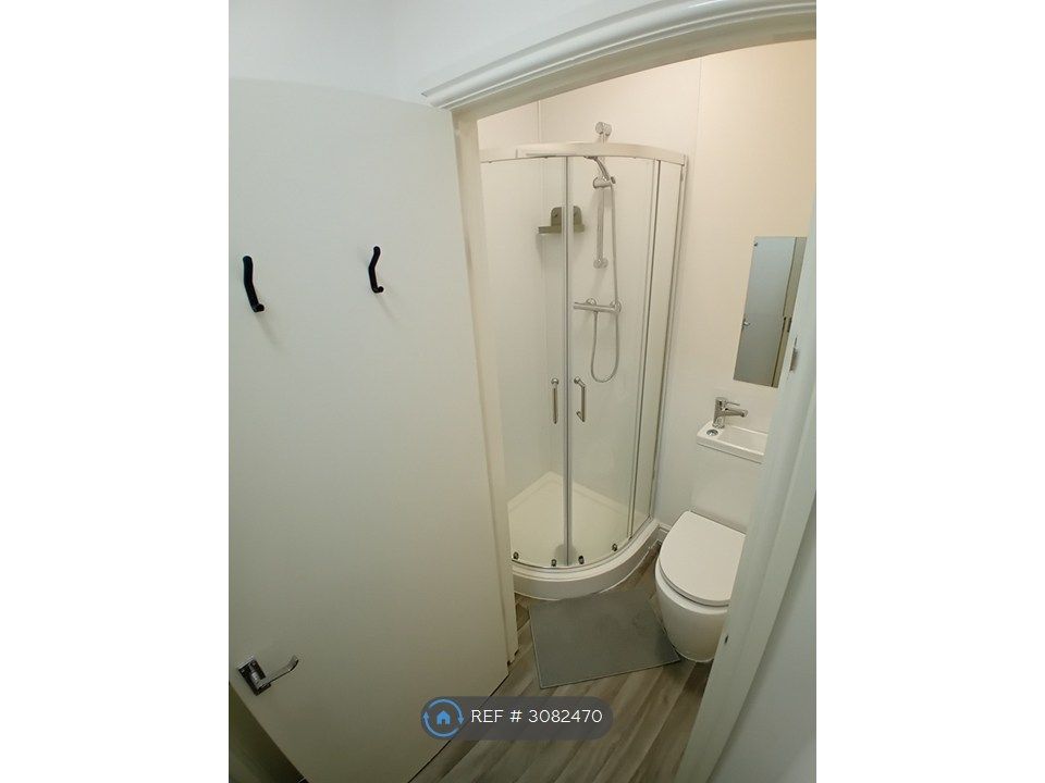Property photo 3 of 3