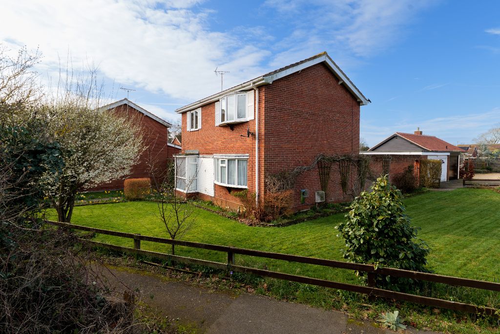 Property photo 1 of 16 4976852