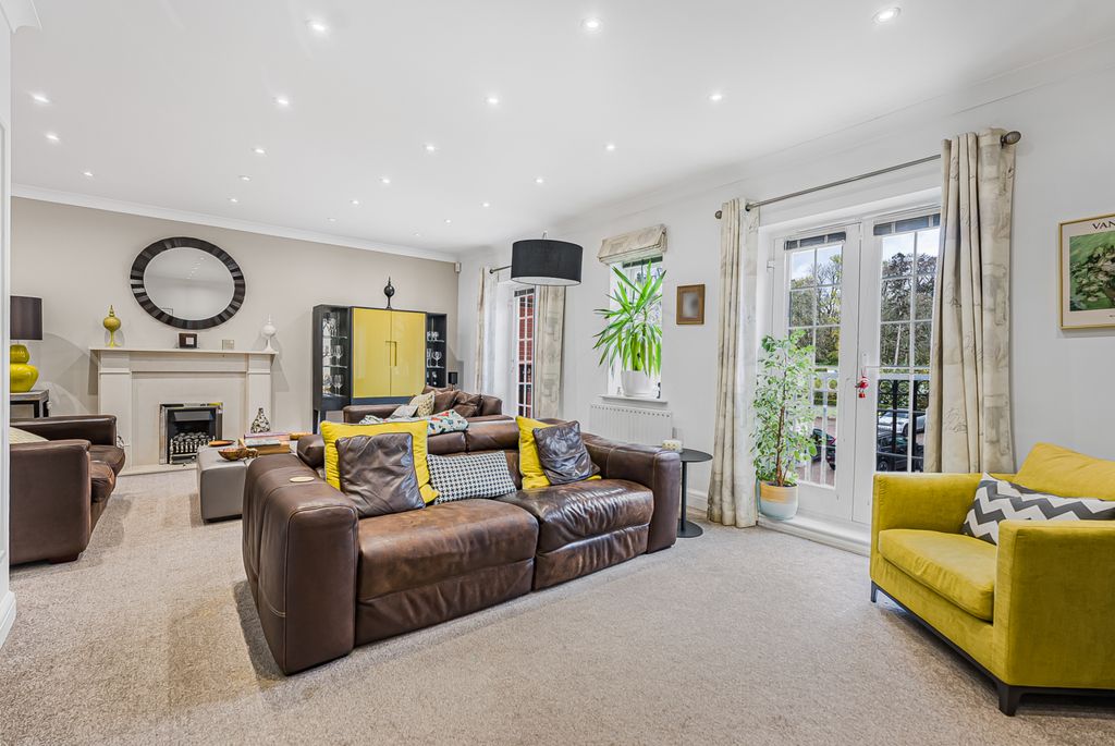 Property photo 3 of 33 1777640