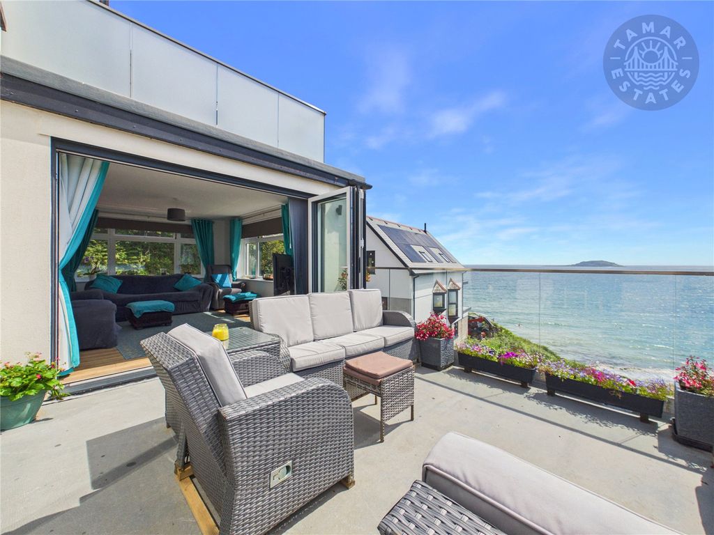 3 bed maisonette for saleMillendreath, Looe PL13 photo 4