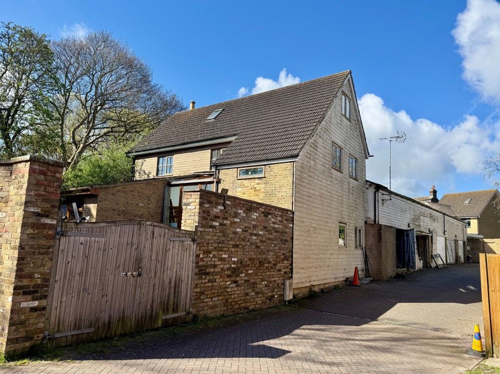 Property photo 1 of 19 House And Five Garages