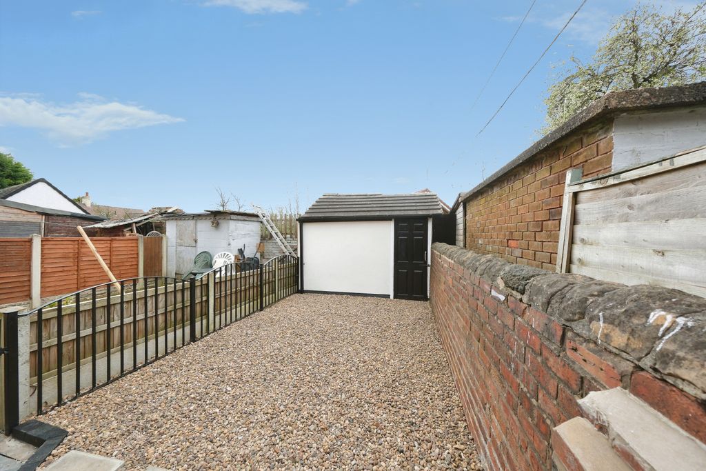 Property photo 3 of 15