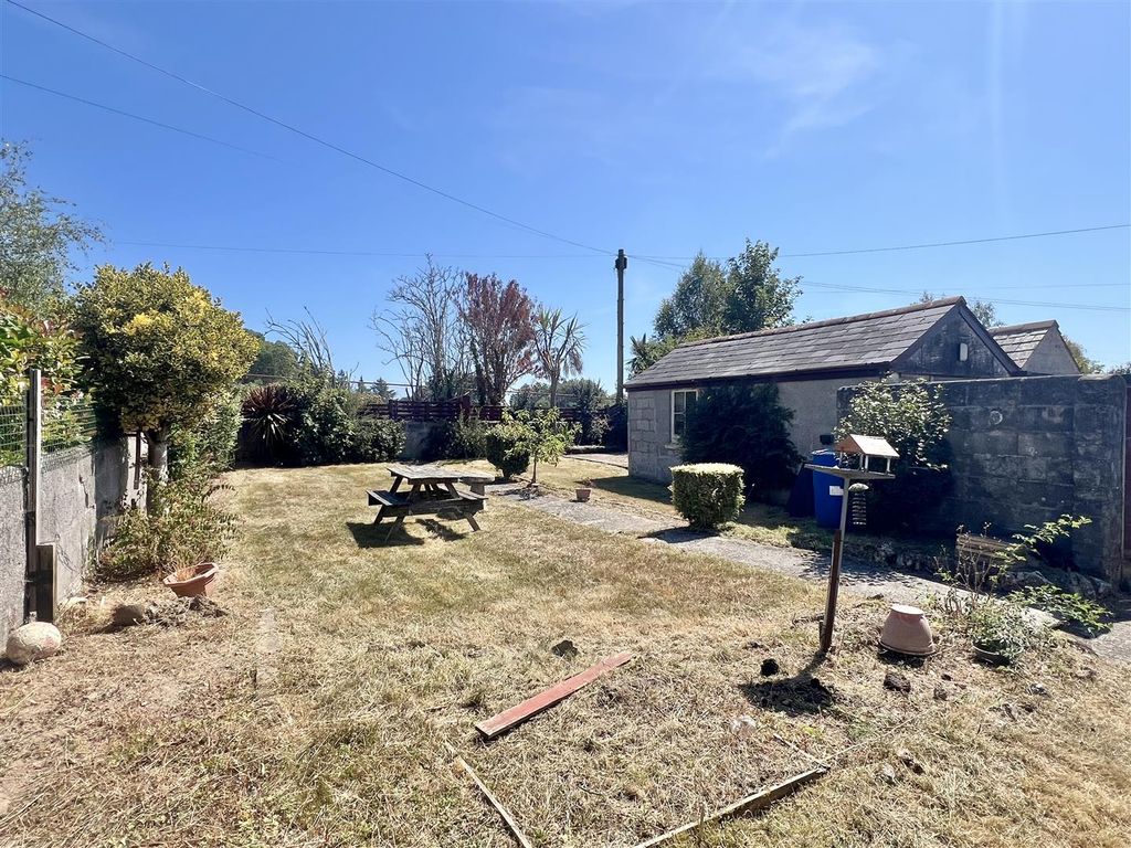 Property photo 3 of 22