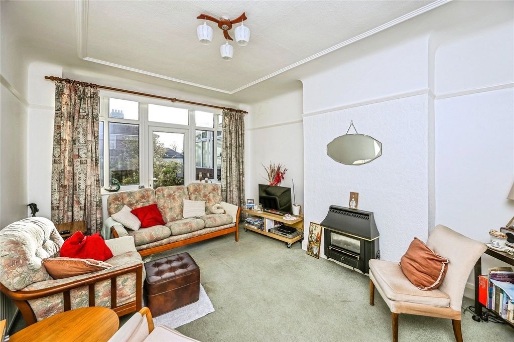 Property photo 3 of 15 Photo