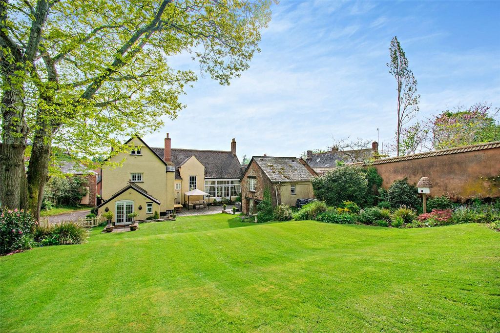 Property photo 1 of 16 Thorverton House