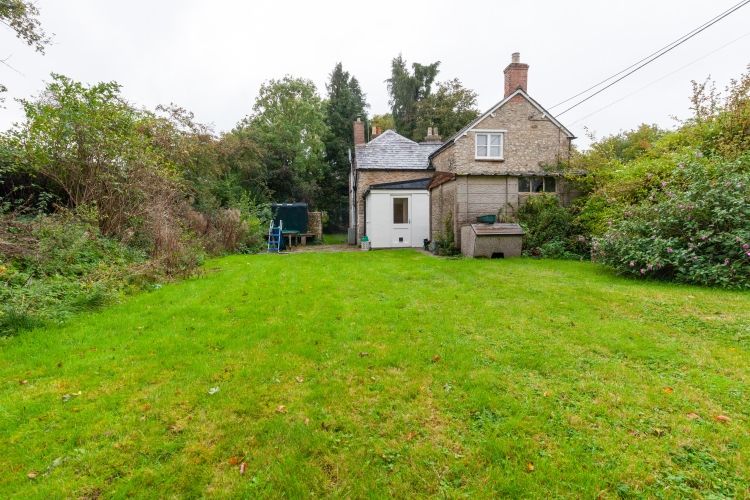 Property photo 1 of 9 237905