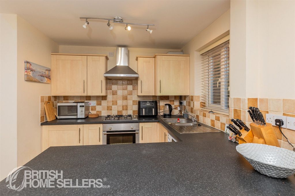 Property photo 3 of 15 Picture No. 17