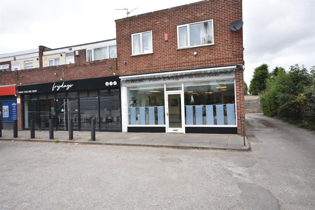 Property photo 1 of 5 152A Hawton Road - Main.Jpg