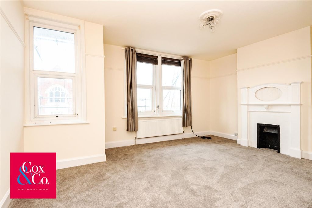 Property photo 2 of 15 81N_1106.Jpg