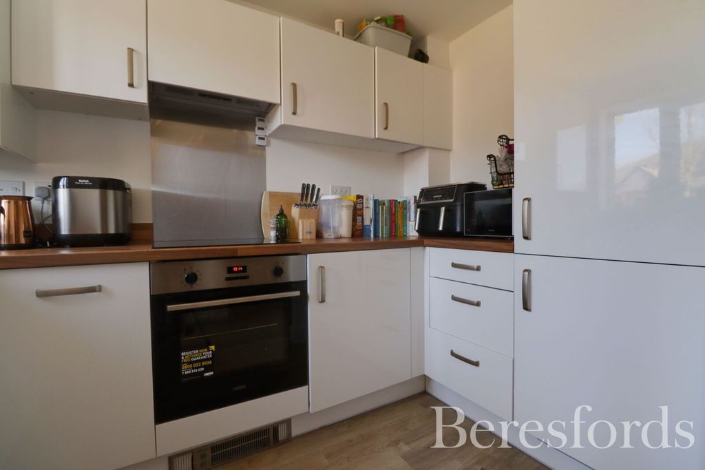 Property photo 3 of 17 Picture 3