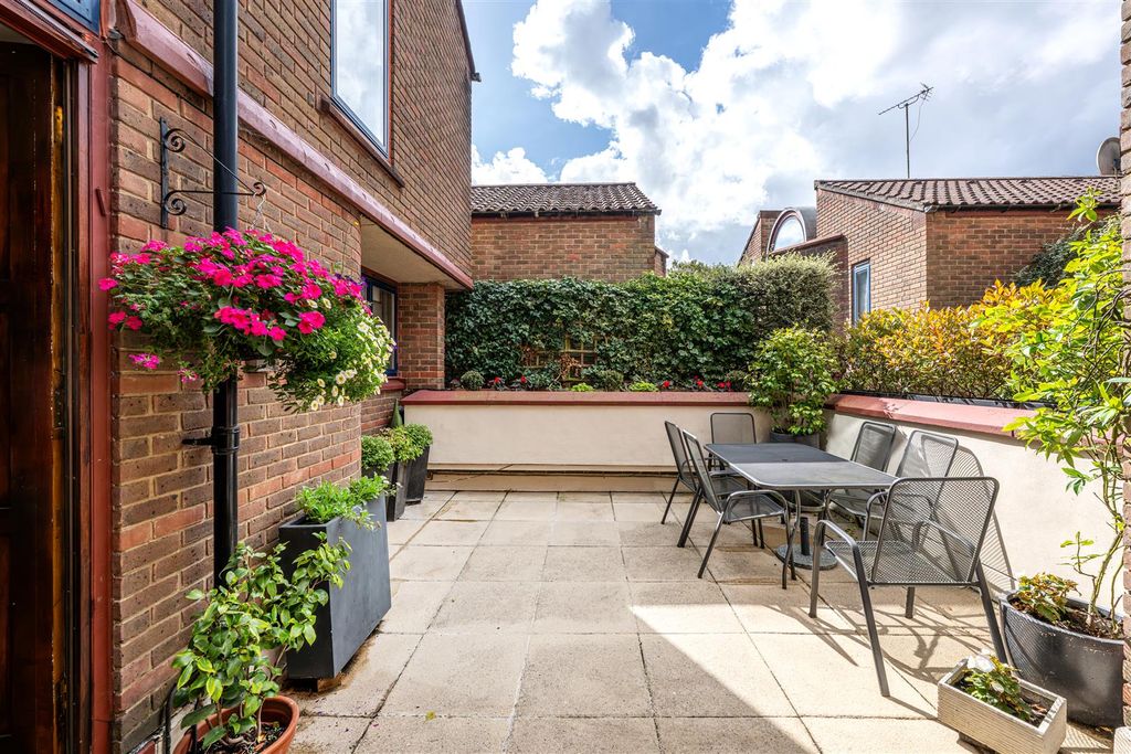 Property photo 2 of 11 Dsc_8950-Enhanced-Nr.Jpg