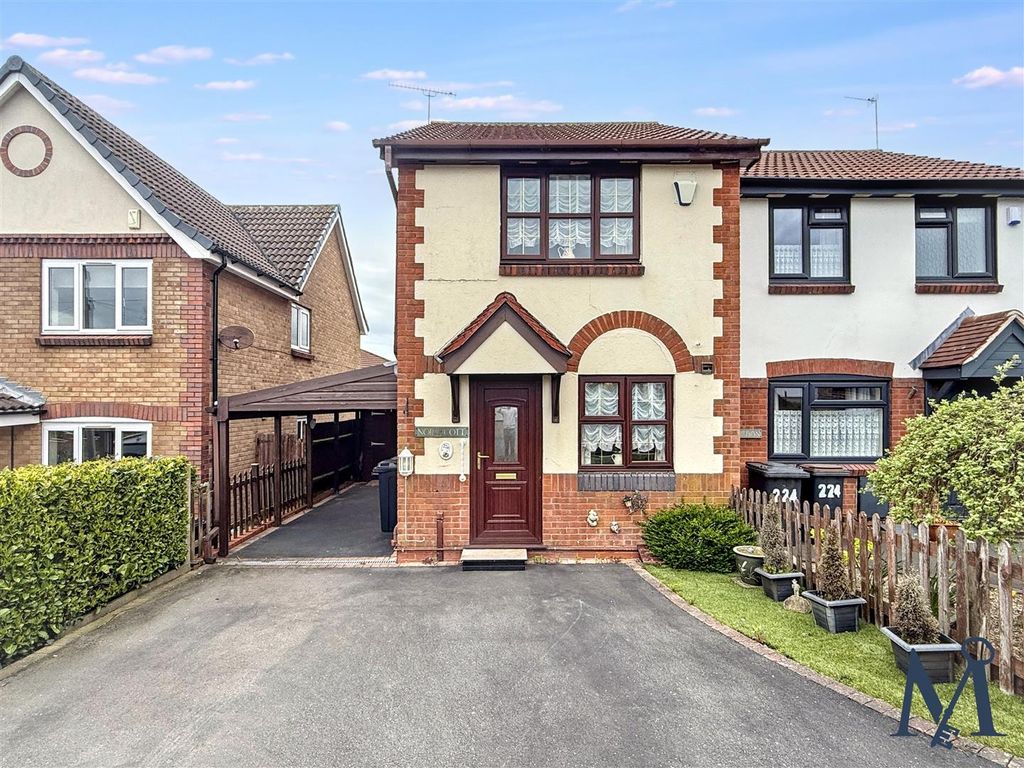 Property photo 1 of 17 Driveway