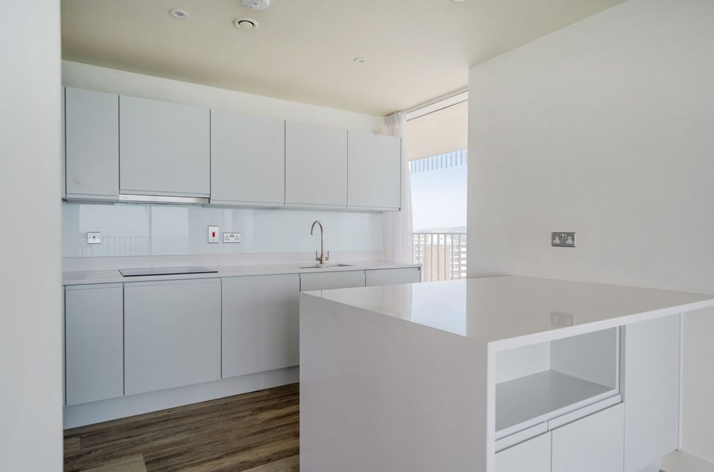 Property photo 2 of 26 1484838-14-6A3E82...