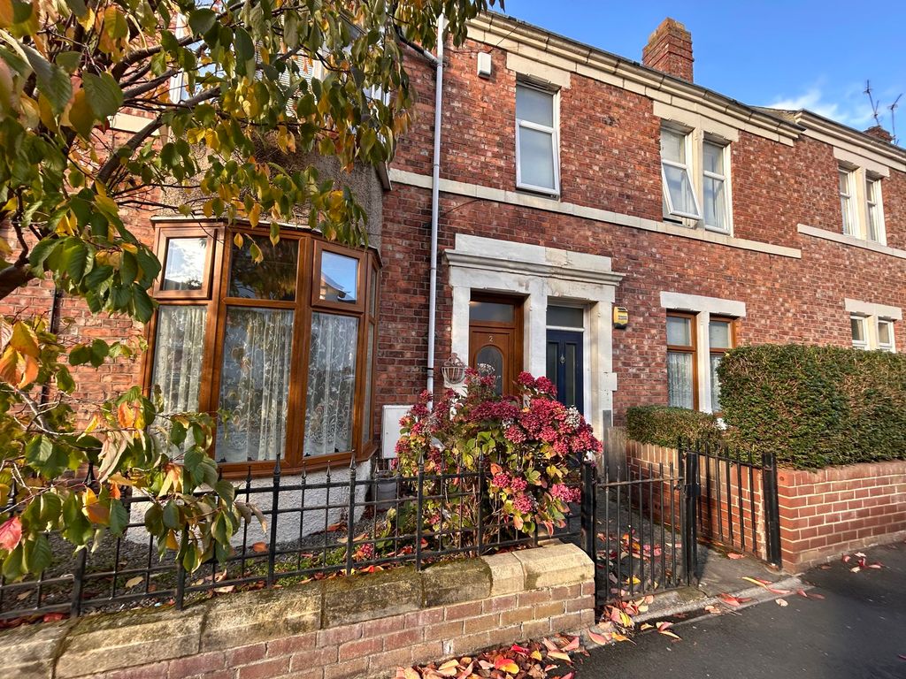 Property photo 1 of 8