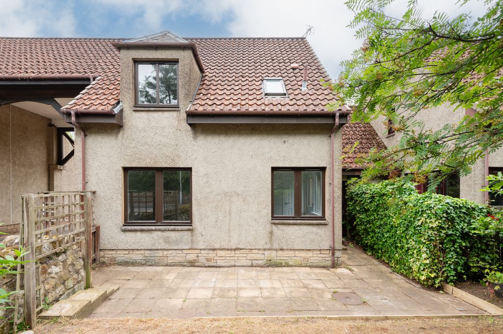 Property photo 2 of 36