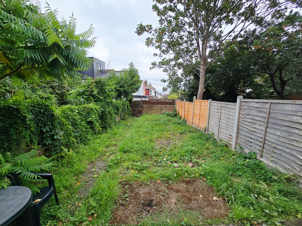 Property photo 3 of 8