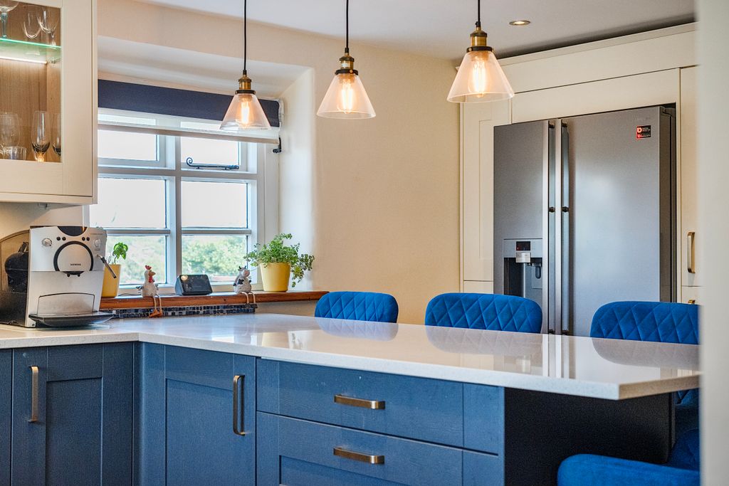 Property photo 3 of 47 1299266-17-68487Ff0B44Fc