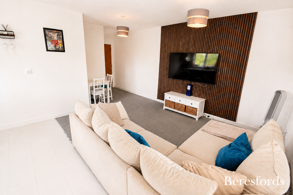 Property photo 1 of 6 Lounge