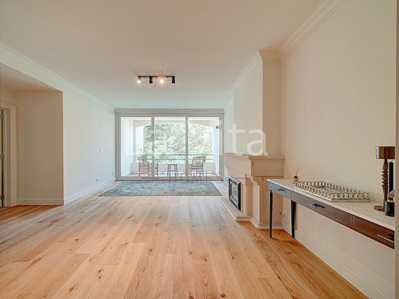 Property photo 3 of 39