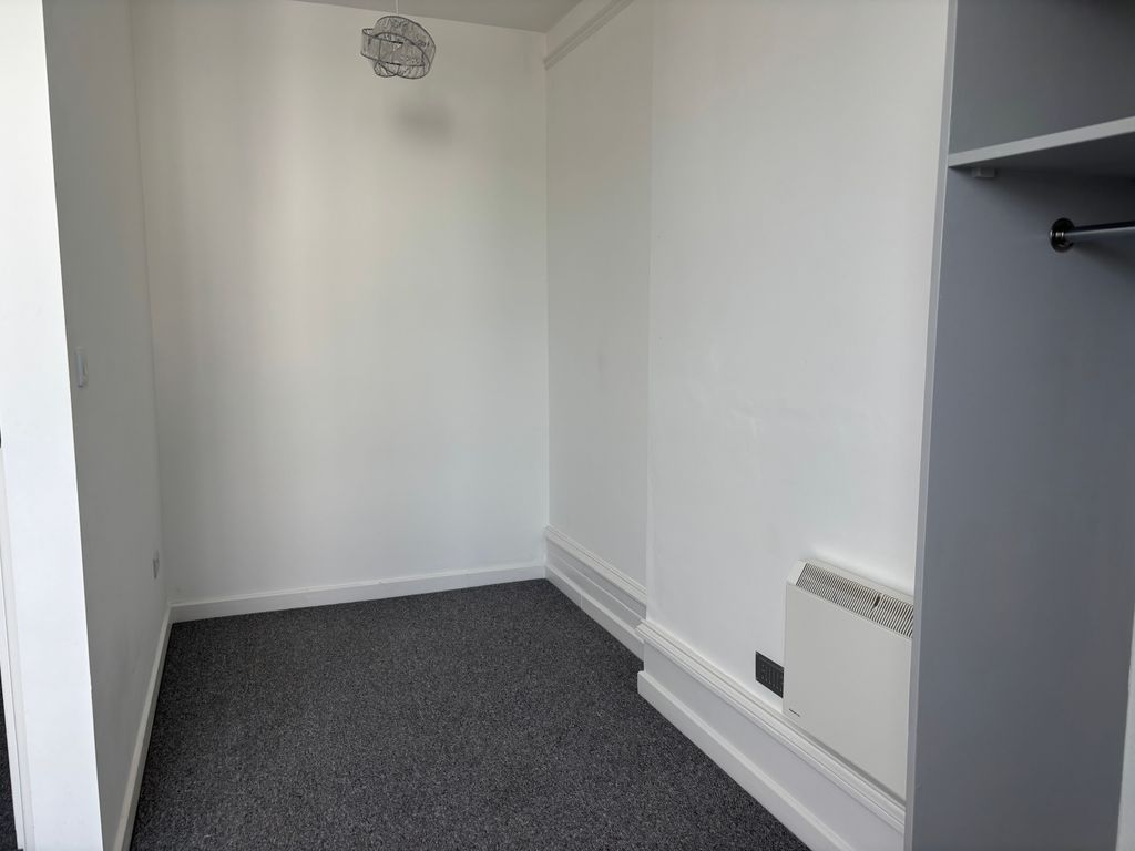Property photo 3 of 7 Img_5800