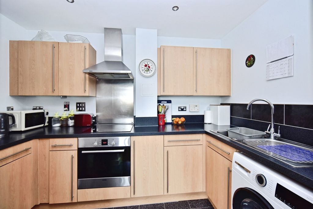 Property photo 3 of 16 Photo