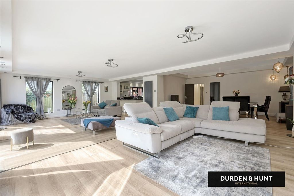 Property photo 3 of 32 Malford 3.Jpg