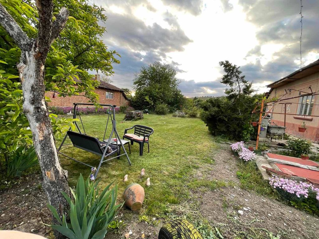 Property photo 2 of 5