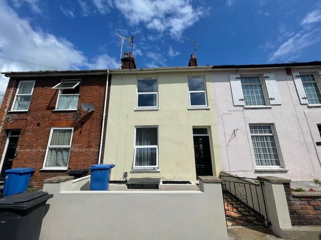 Property photo 1 of 12