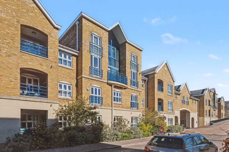 Property photo 2 of 9 325949