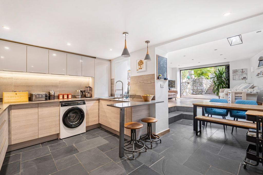 Property photo 2 of 18 Kitchen Diner