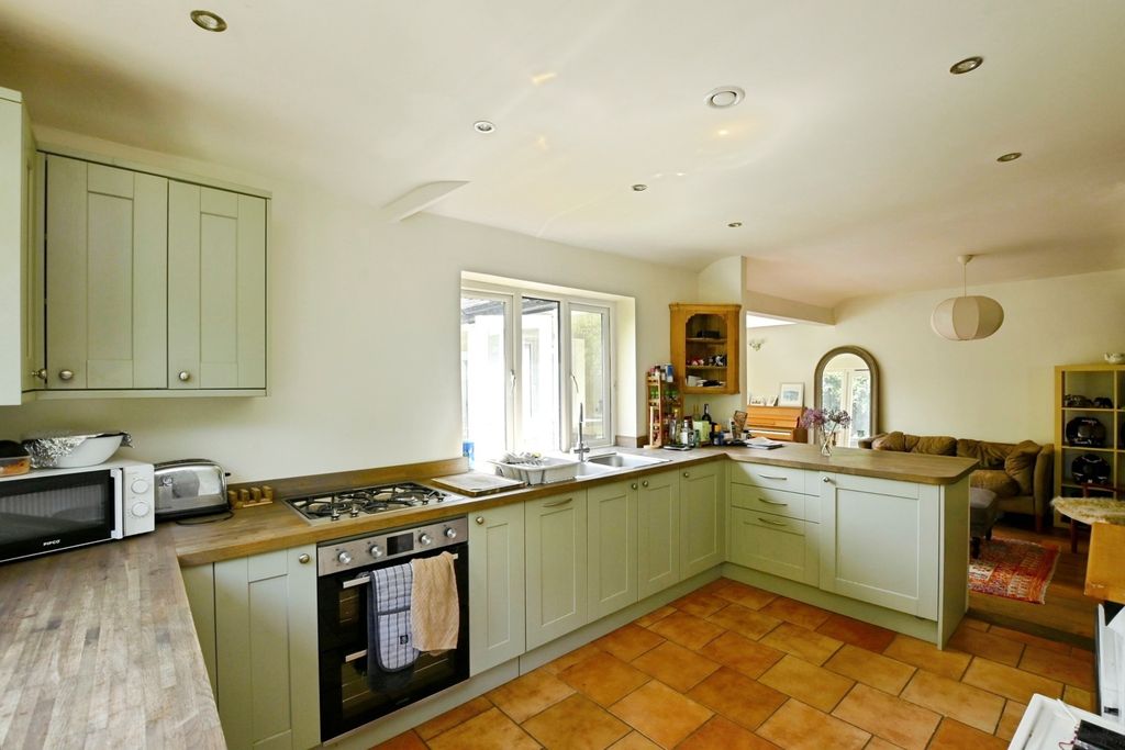 Property photo 2 of 16 Pbox-Img.Jpg