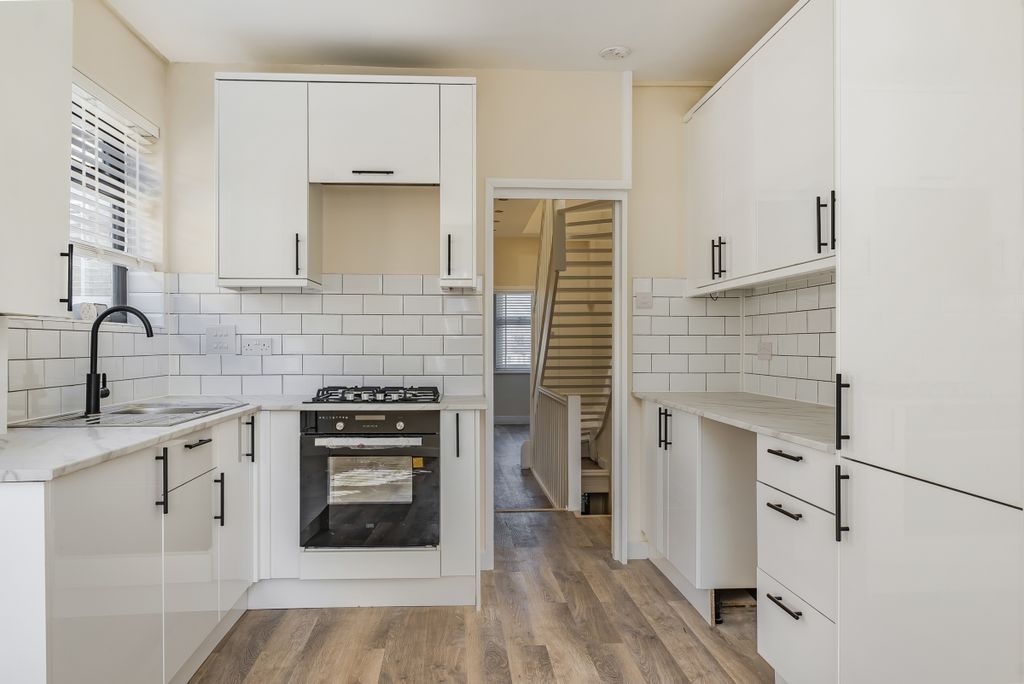 Property photo 3 of 18 1251936 (4)