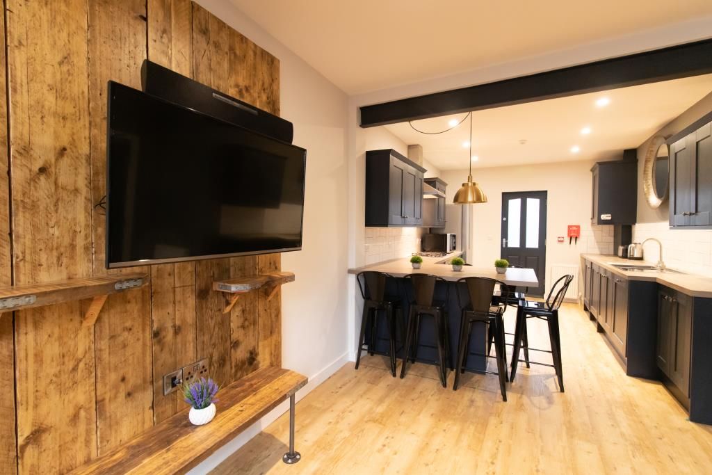 Property photo 2 of 20 Lr Kitchen / Living Room