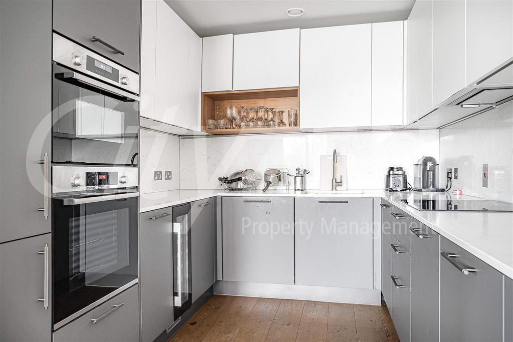 Property photo 2 of 27 Kitchen