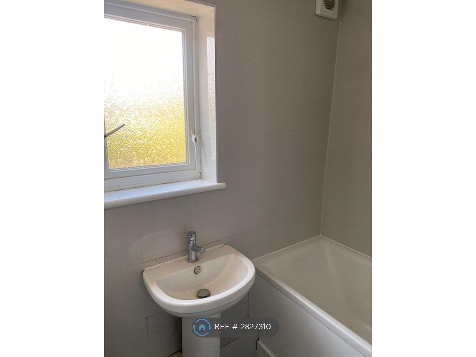 Property photo 3 of 25