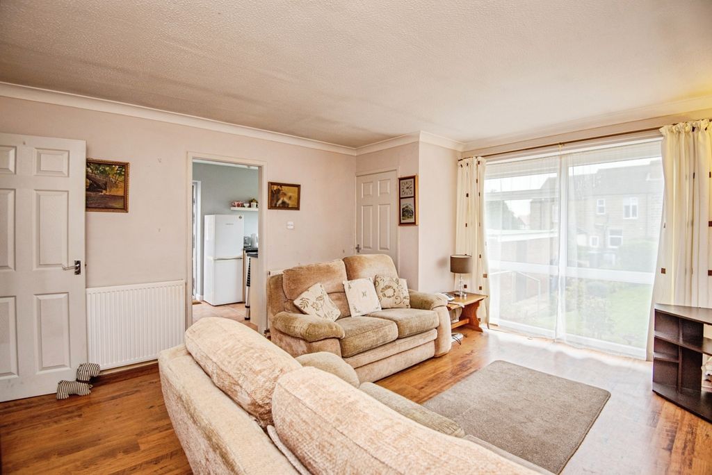 Property photo 3 of 17 Photo