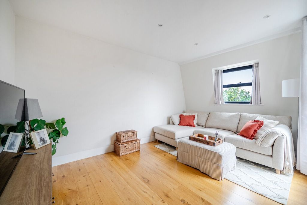 Property photo 3 of 12 Picture No. 10