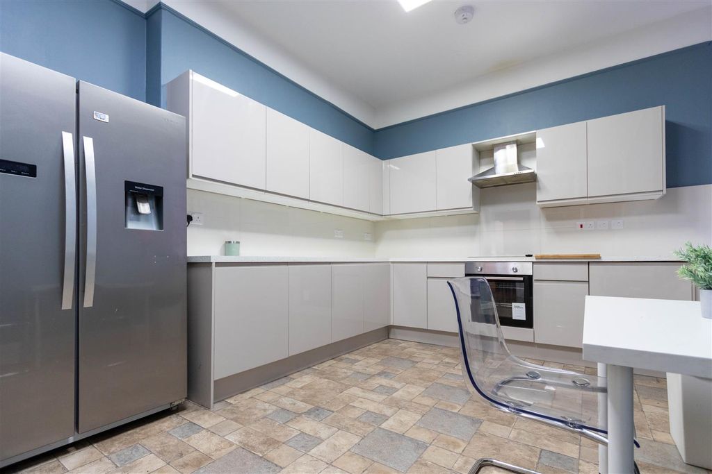 Property photo 3 of 11 Kitchen.Jpg