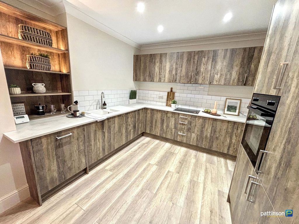 Property photo 2 of 20