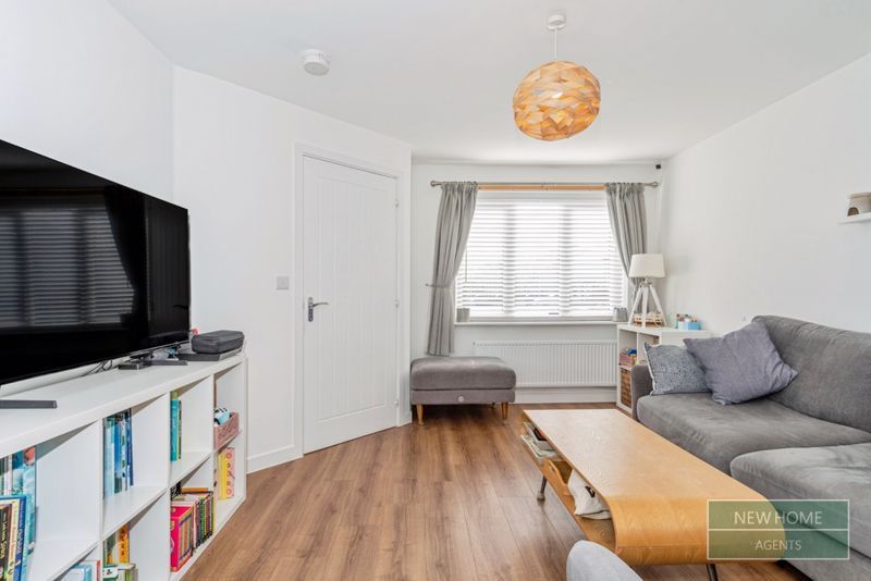 Property photo 3 of 19 Photo 8