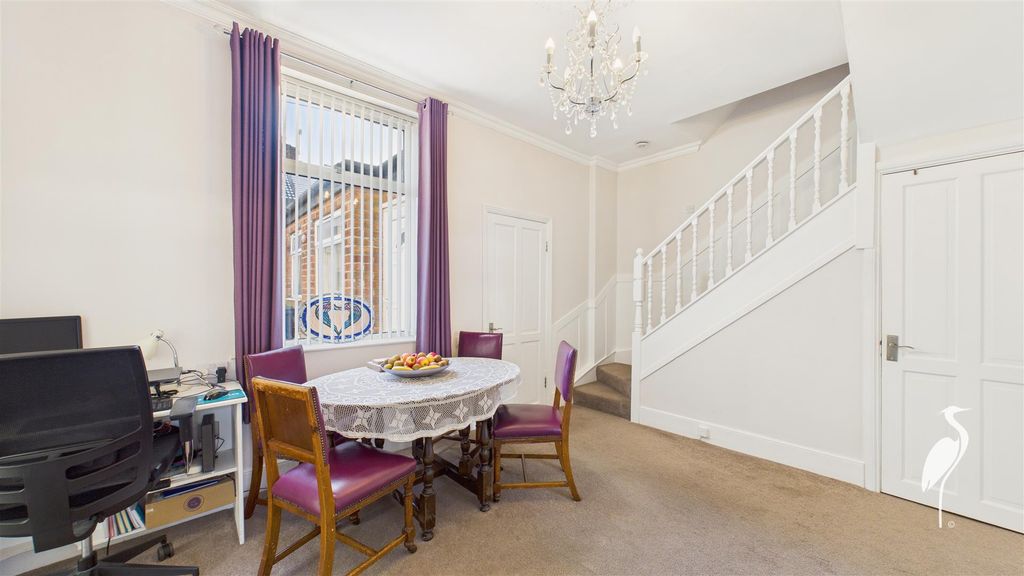 Property photo 3 of 15 Dining Room