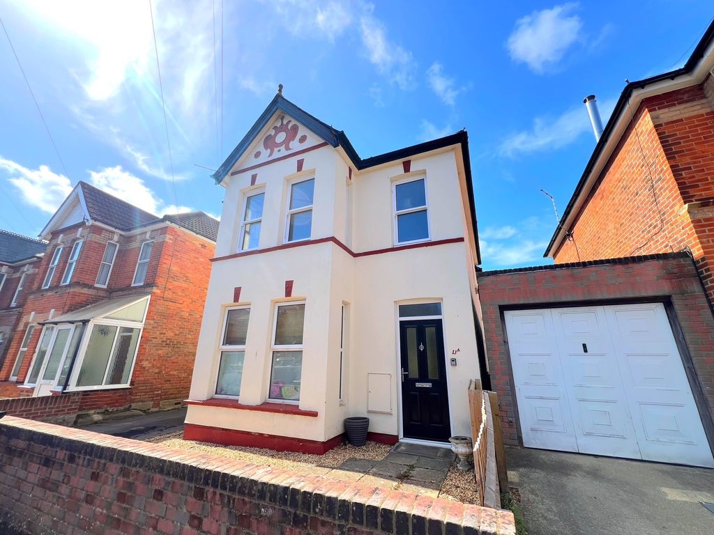 Property photo 1 of 8