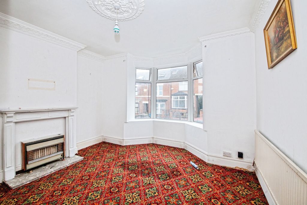 Property photo 2 of 16 Pbox-Img.Jpg