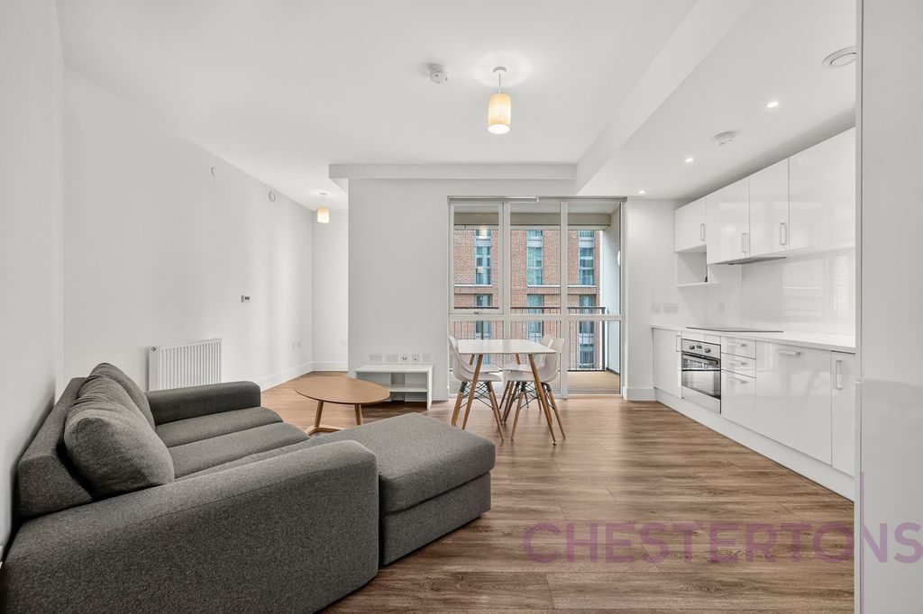 Property photo 1 of 18