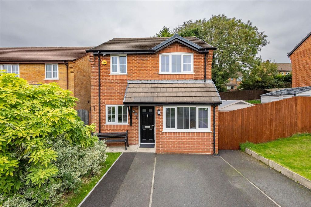 Property photo 1 of 19 Front External