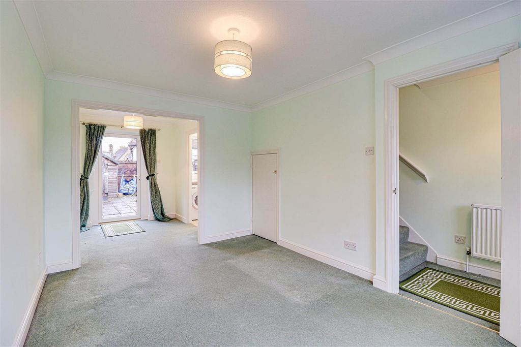 Property photo 2 of 18 04.Jpg