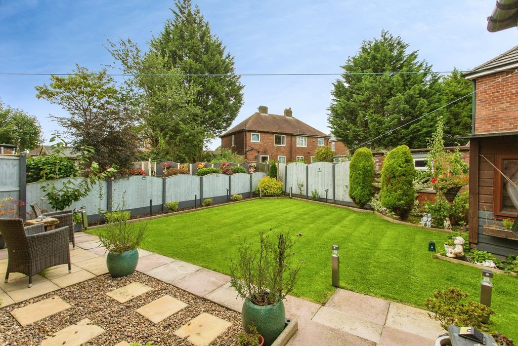 Property photo 2 of 25 Rear Garden