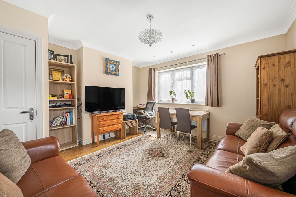Property photo 1 of 11