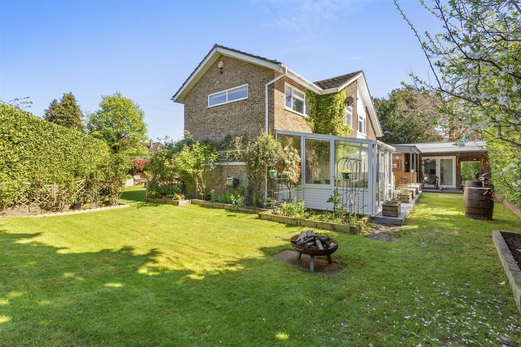 Property photo 2 of 19