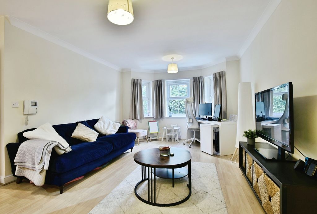 Property photo 2 of 24 Pbox-Img.Jpg